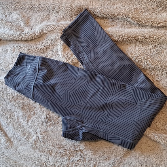 Gymshark Elevate Leggings - Picture 1 of 9